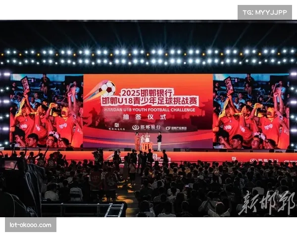 勒沃库森青训营三名小将入选德国U18国家队 展现未来之星潜力 勒沃库森青训营三名小将入选德国U18国家队 展现未来之星潜力